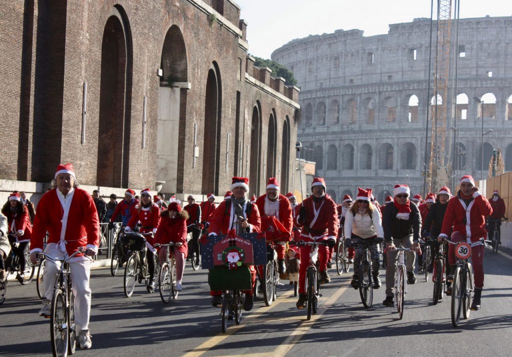 bicycle ride of the Santa Claus